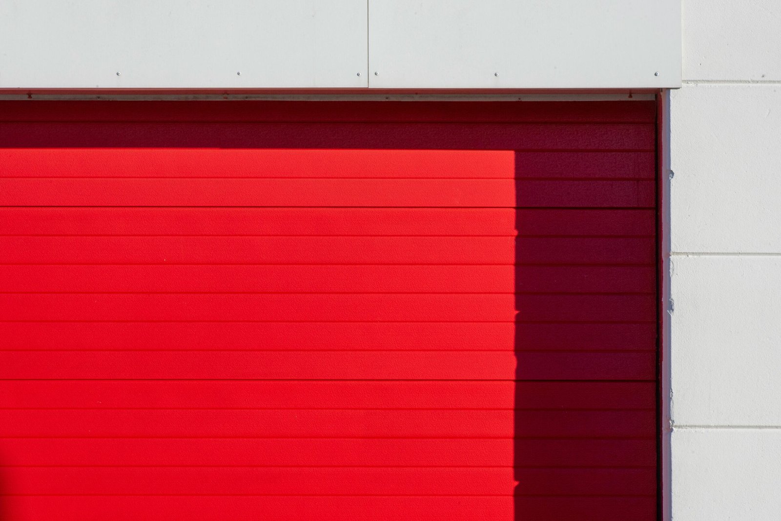 How Much Does It Cost to Install a Garage Door? (2026 Guide)