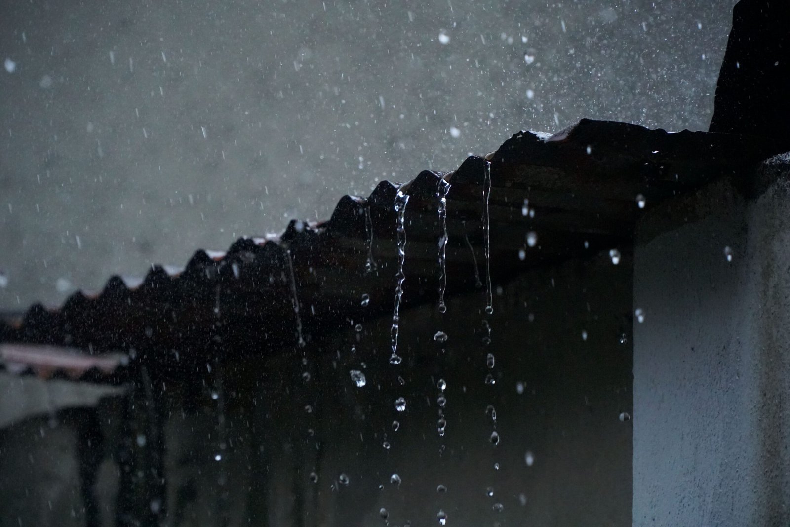 How Much Does Gutter Installation Cost? What to Pay in 2026